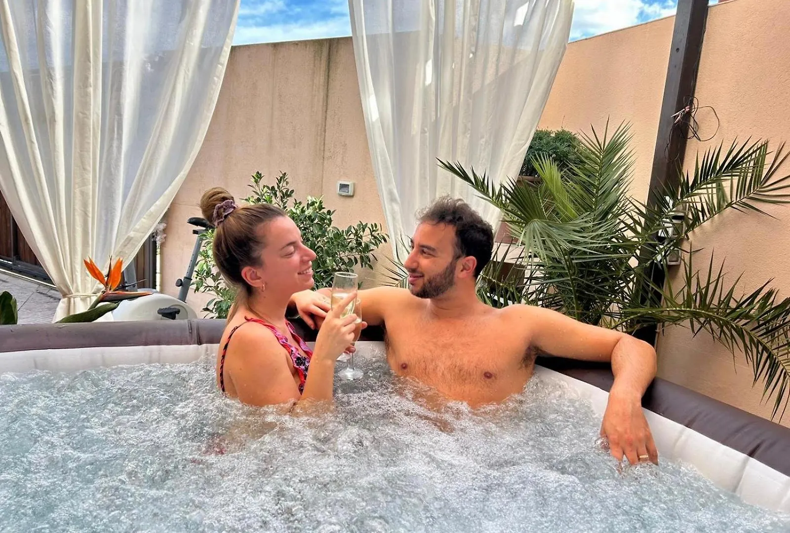 B&B Roomantic & Piscina Idromassaggio Cefalu Bed & Breakfast